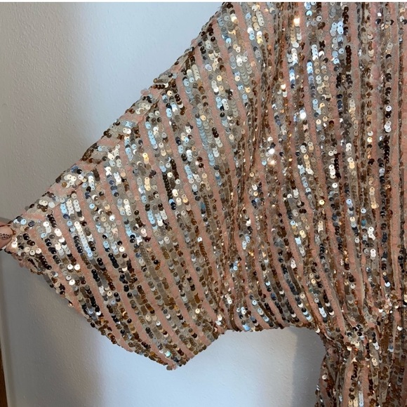 Rose gold/ champagne/silver sequin top - Picture 4 of 6
